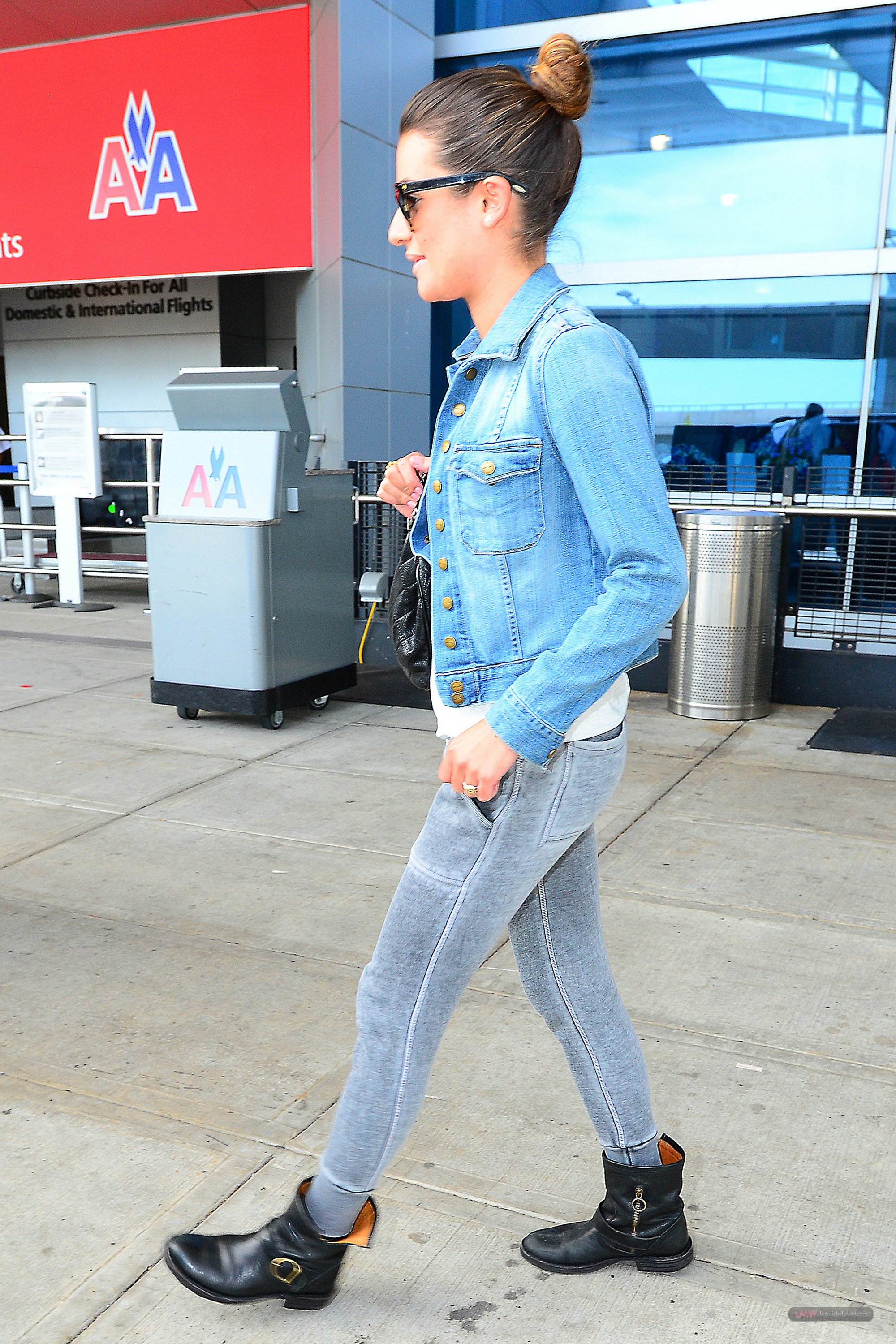 Lea arriving at JFK September 7 2013 6