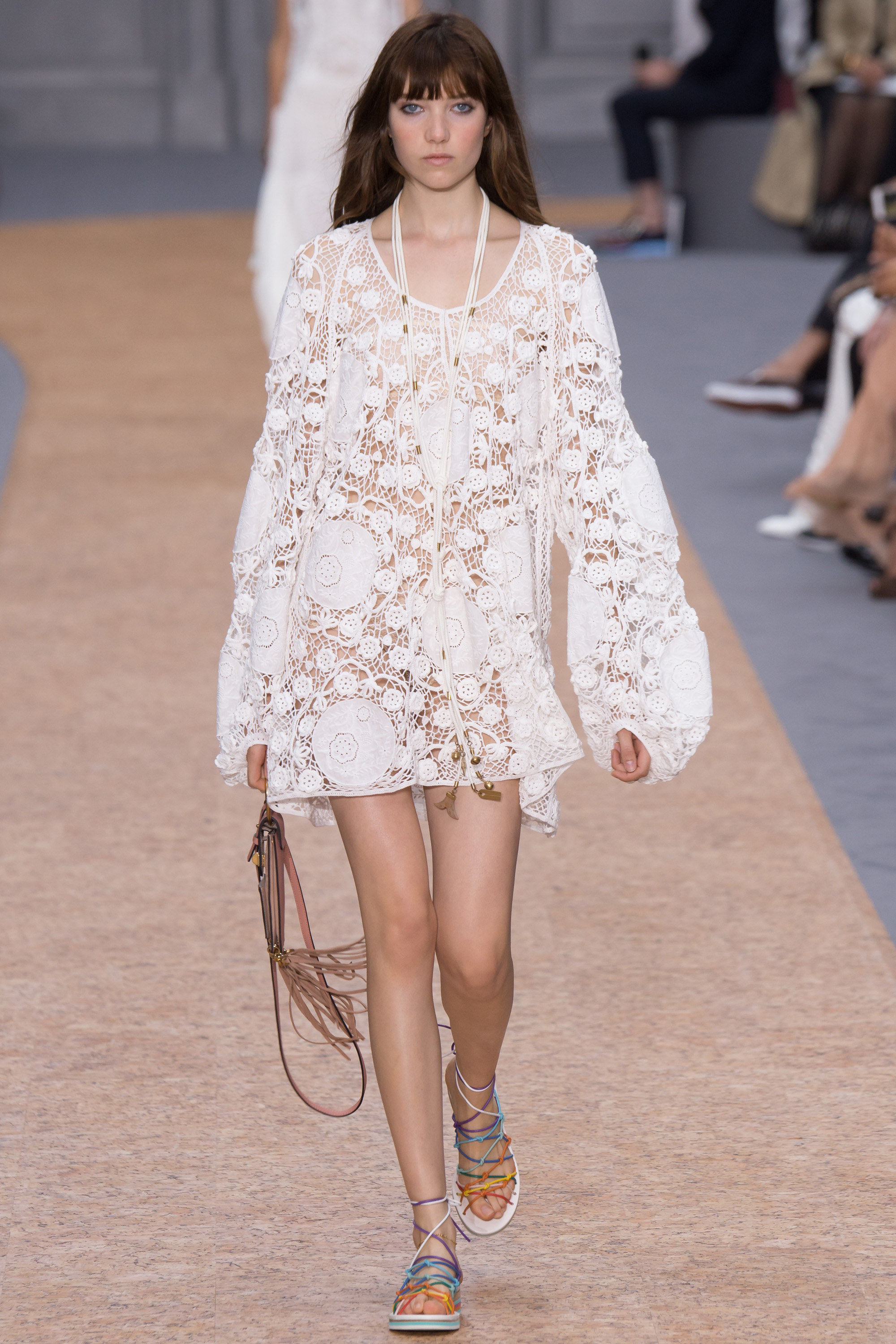 Chloe коллекции. Chloe 2020 осень зима. No mode chloe. Chloe коллекция. Париж хлои.