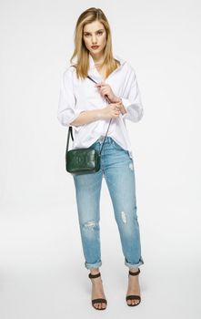 35026567_escada4.jpg